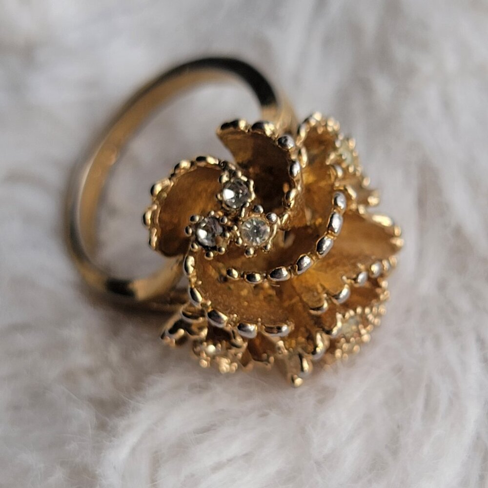 Signed Vintage NAPIER Gold-Tone Floral Cluster Ring